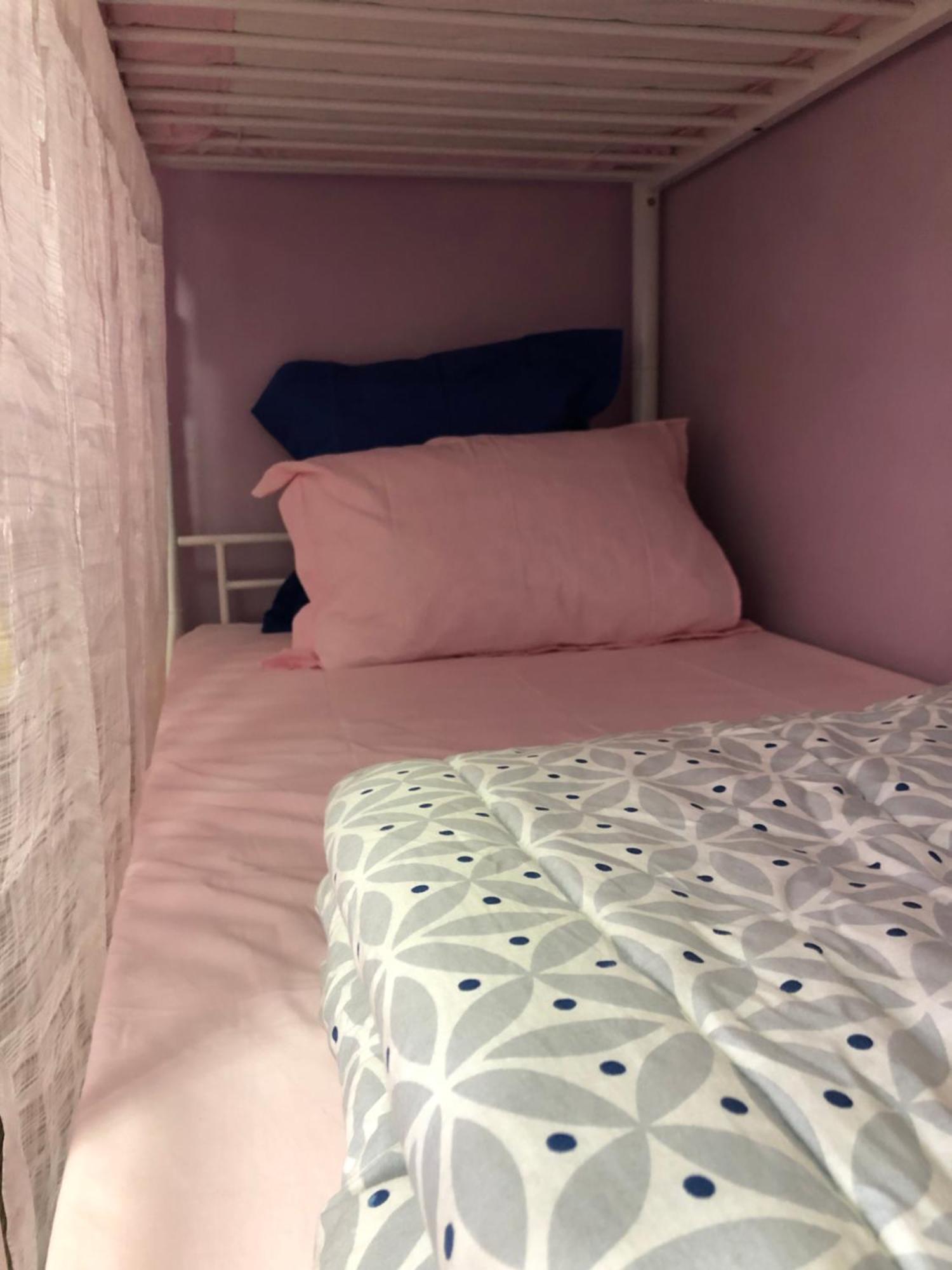 Female-Dortoir Femme -Dorm Shared Room Paris Bobigny Exterior photo
