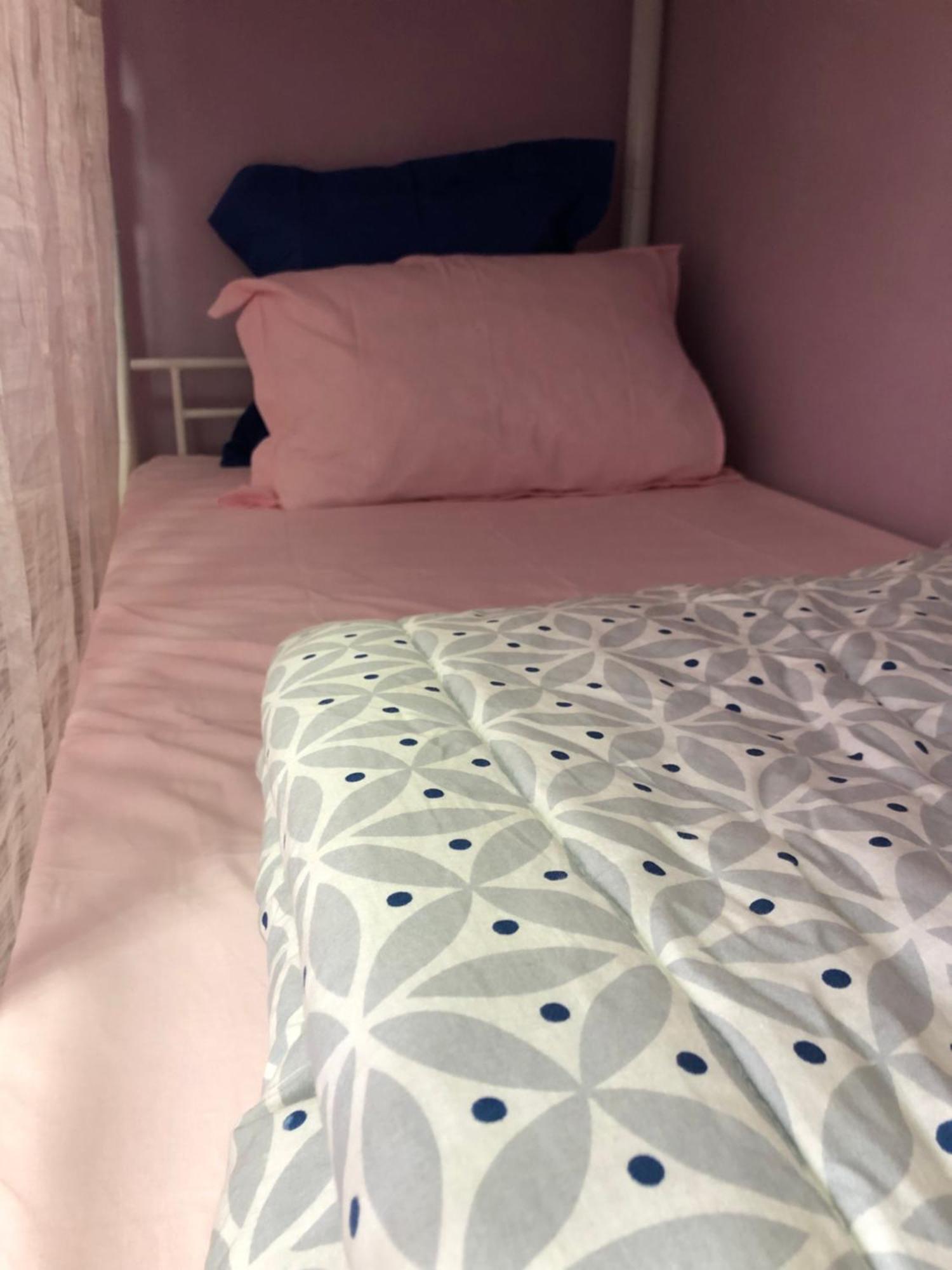 Female-Dortoir Femme -Dorm Shared Room Paris Bobigny Exterior photo