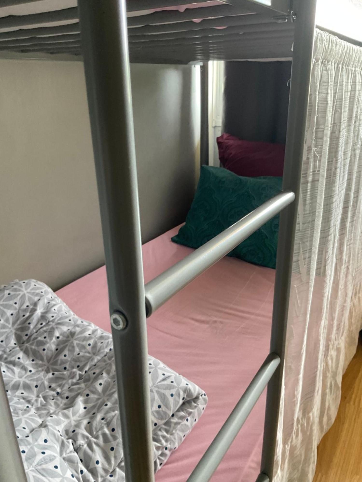 Female-Dortoir Femme -Dorm Shared Room Paris Bobigny Exterior photo