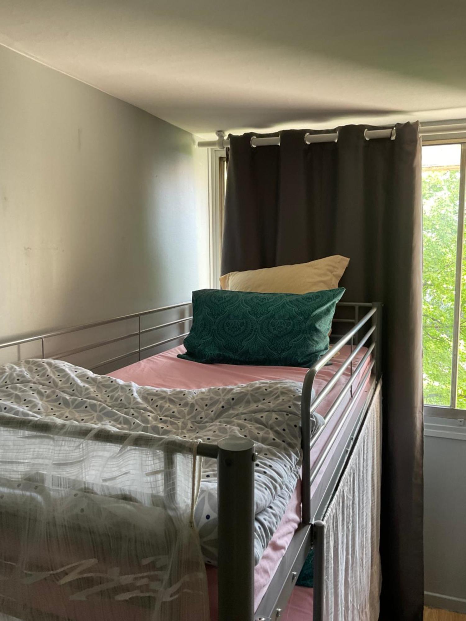 Female-Dortoir Femme -Dorm Shared Room Paris Bobigny Exterior photo